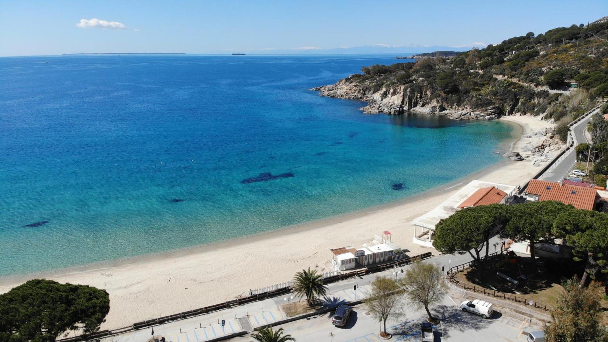 Appartamenti Cavoli - Vista Mare Con Terrazze, Clima E Posti Auto Spiaggia di Cavoli Exterior foto