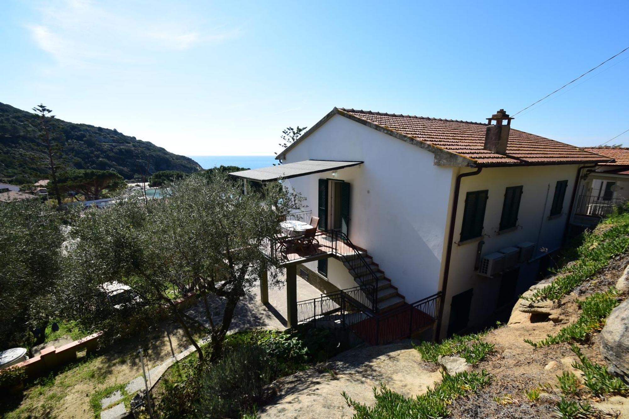 Appartamenti Cavoli - Vista Mare Con Terrazze, Clima E Posti Auto Spiaggia di Cavoli Exterior foto